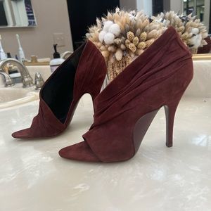 Vera Wang size 8
